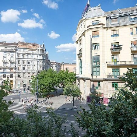 Bpr The Golden Astoria With Balcony And A/C Lejlighed Budapest Eksteriør billede