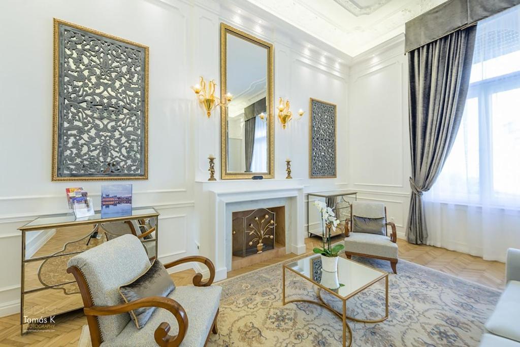 Bpr The Golden Astoria With Balcony And A/C Lejlighed Budapest Eksteriør billede